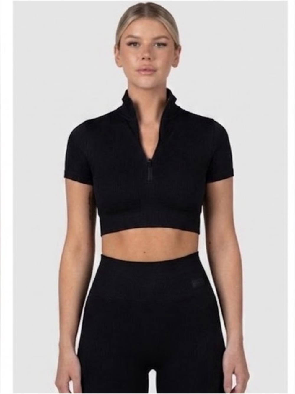 Nama Ribbed Zip Short Sleeve Crop Top in Black Size Small